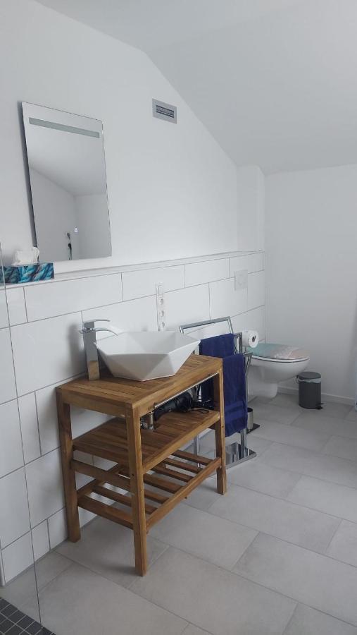 Ferienwohnung Krabbe Im Haus-Нойгарлінгерзіль Екстер'єр фото